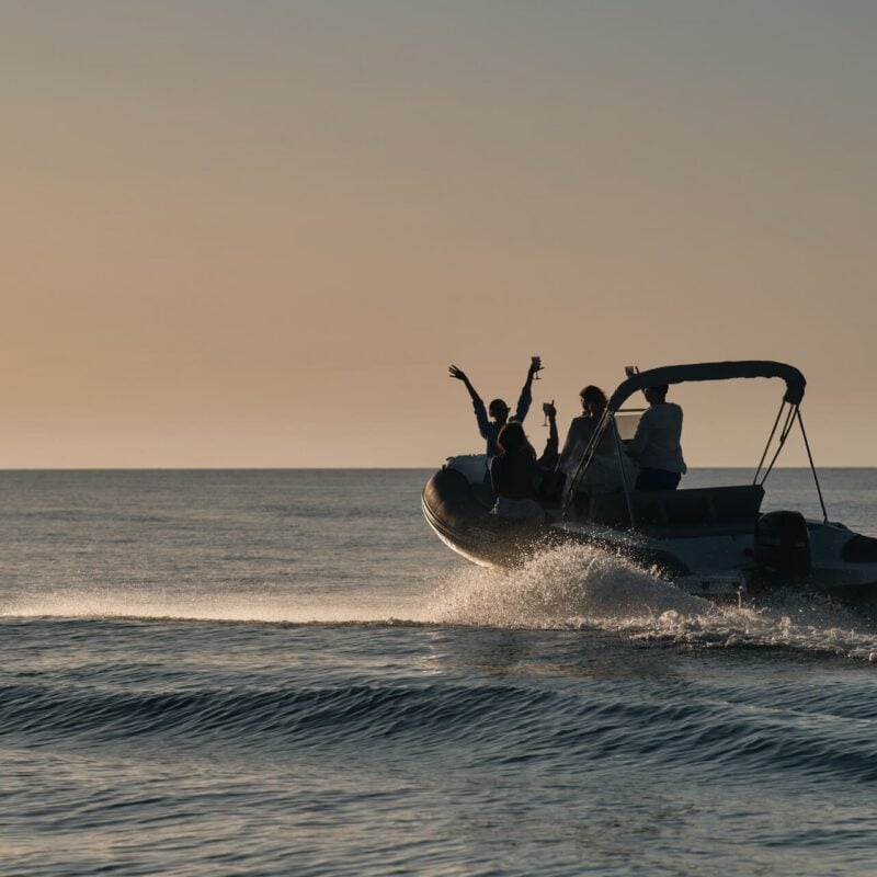 Marina Yachting Cefalù: il principale operatore di servizi nautici ai piedi delle Madonie in Sicilia.